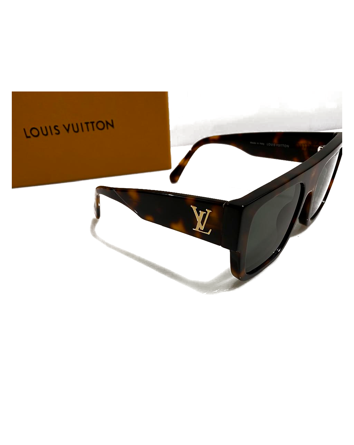 Louis Vuitton Square Sunglasses - green side view