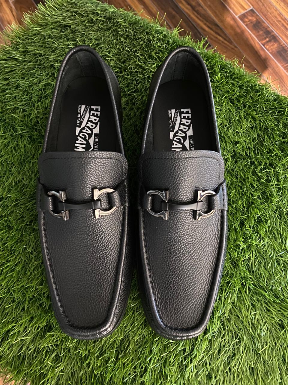 Gancini slip-on leather loafers