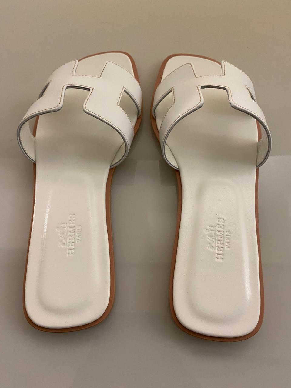 White Hermes Interlocking