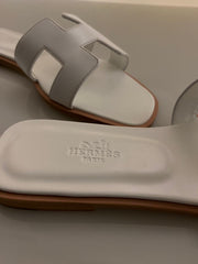 White Hermes Interlocking