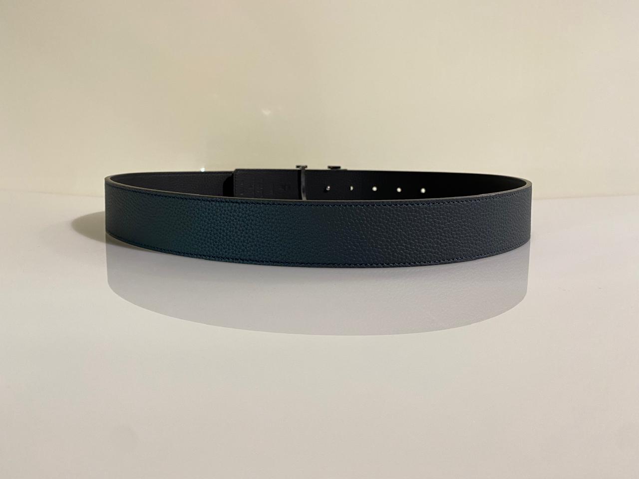 LV Initiales Taurillon 40mm